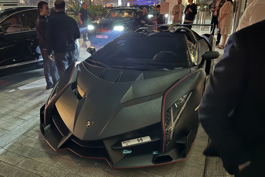 Lamborghini_Veneno_Roadster_4