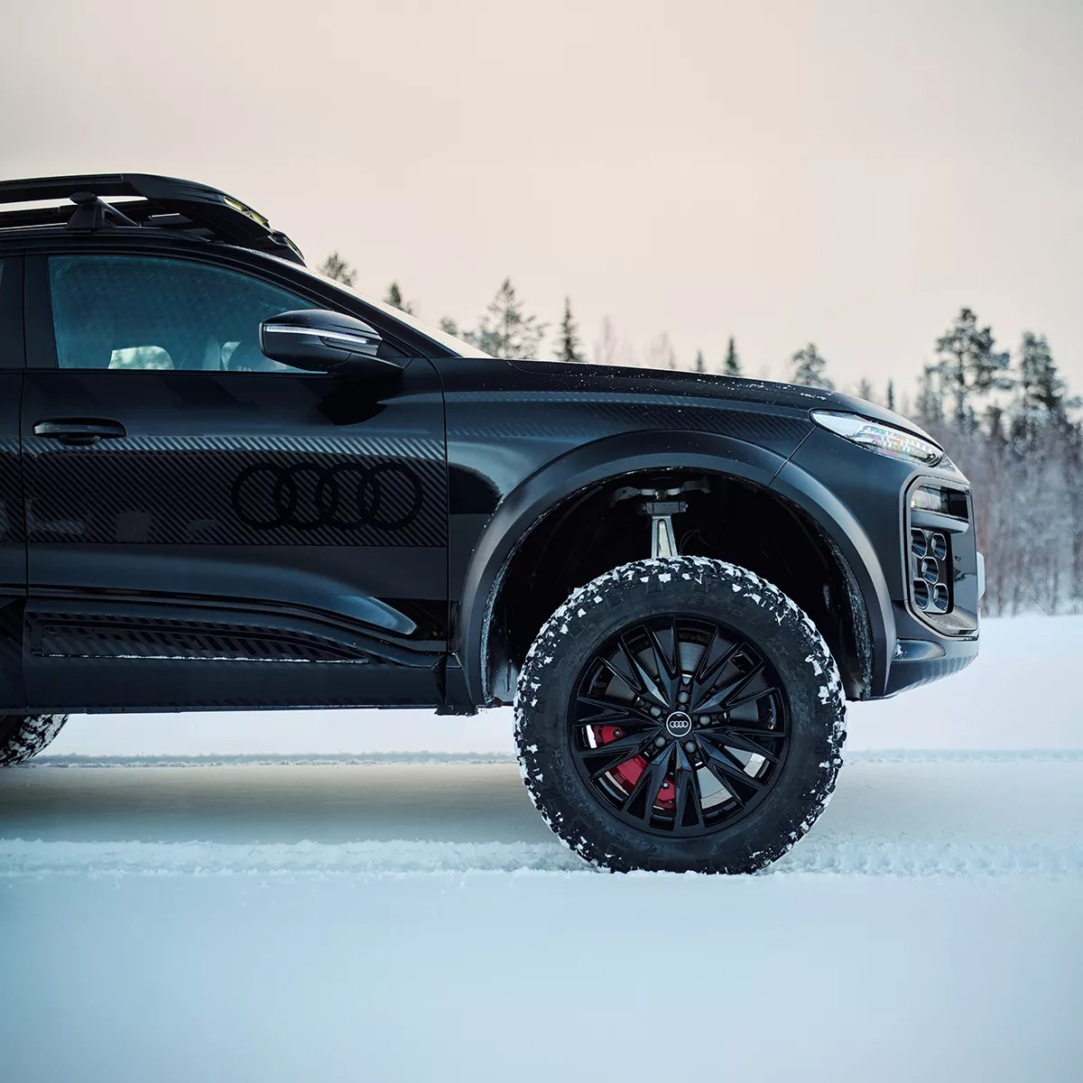 Audi-Q6-e-tron-offroad-concept-2