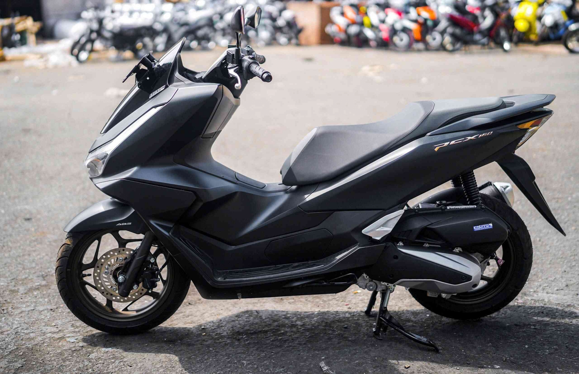 honda-pcx-160-2025-6-17393424871_optimized