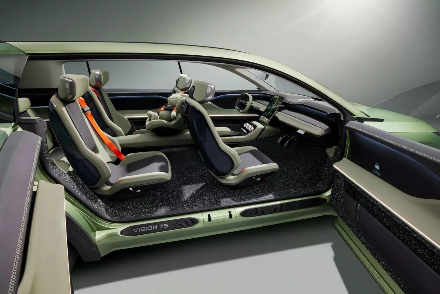 Skoda-Vision-7S-concept-0114-258