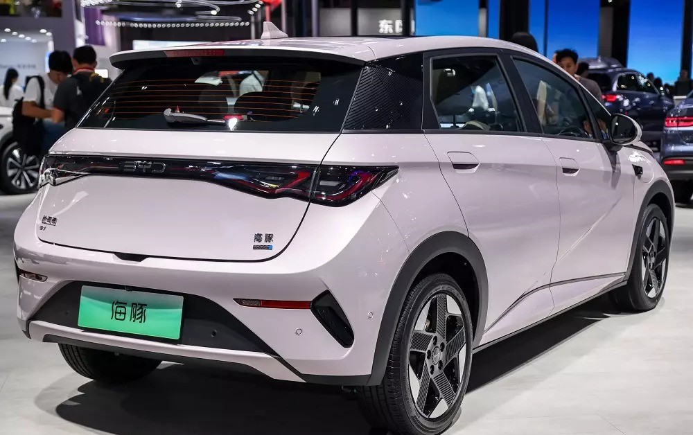 byd-dolphin-2025-1