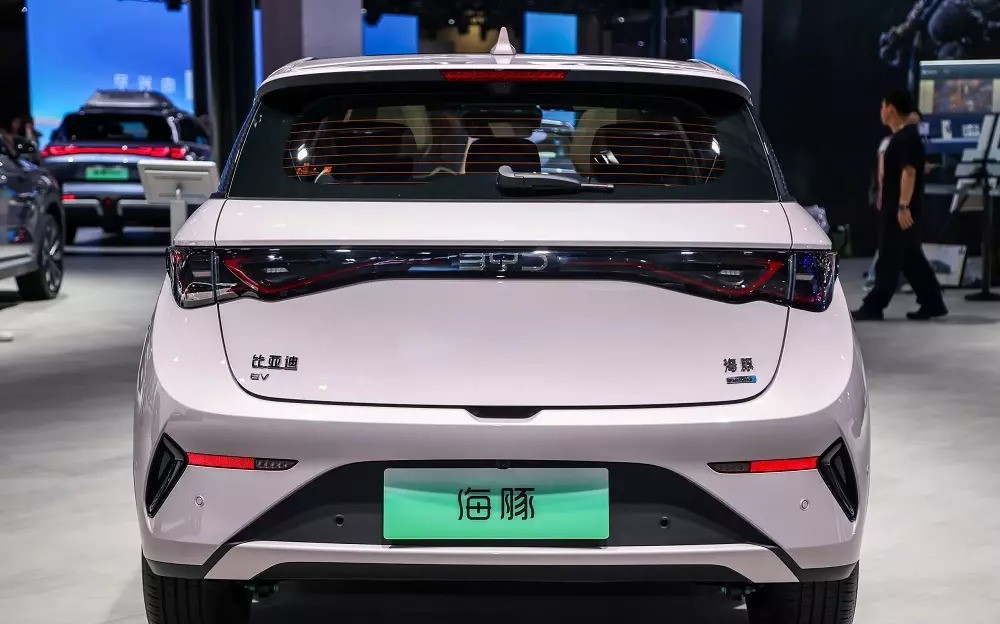 byd-dolphin-2025-7