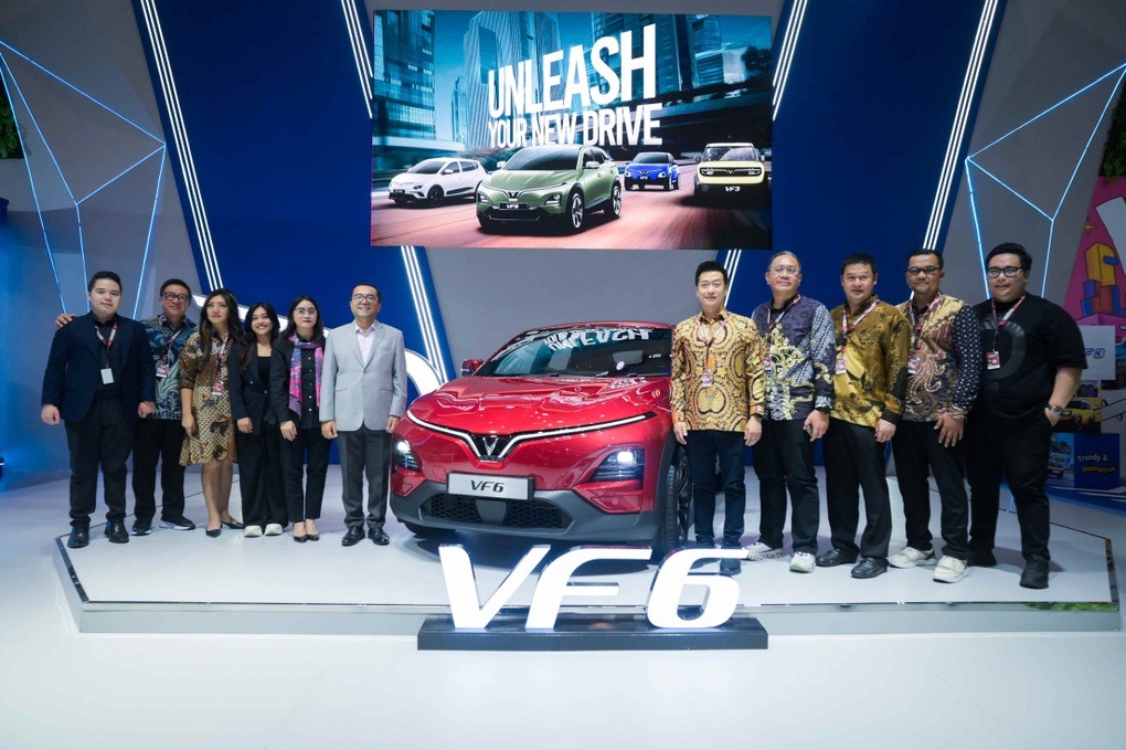 vinfast-trung-bay-mau-xe-vf-6-ta (2)