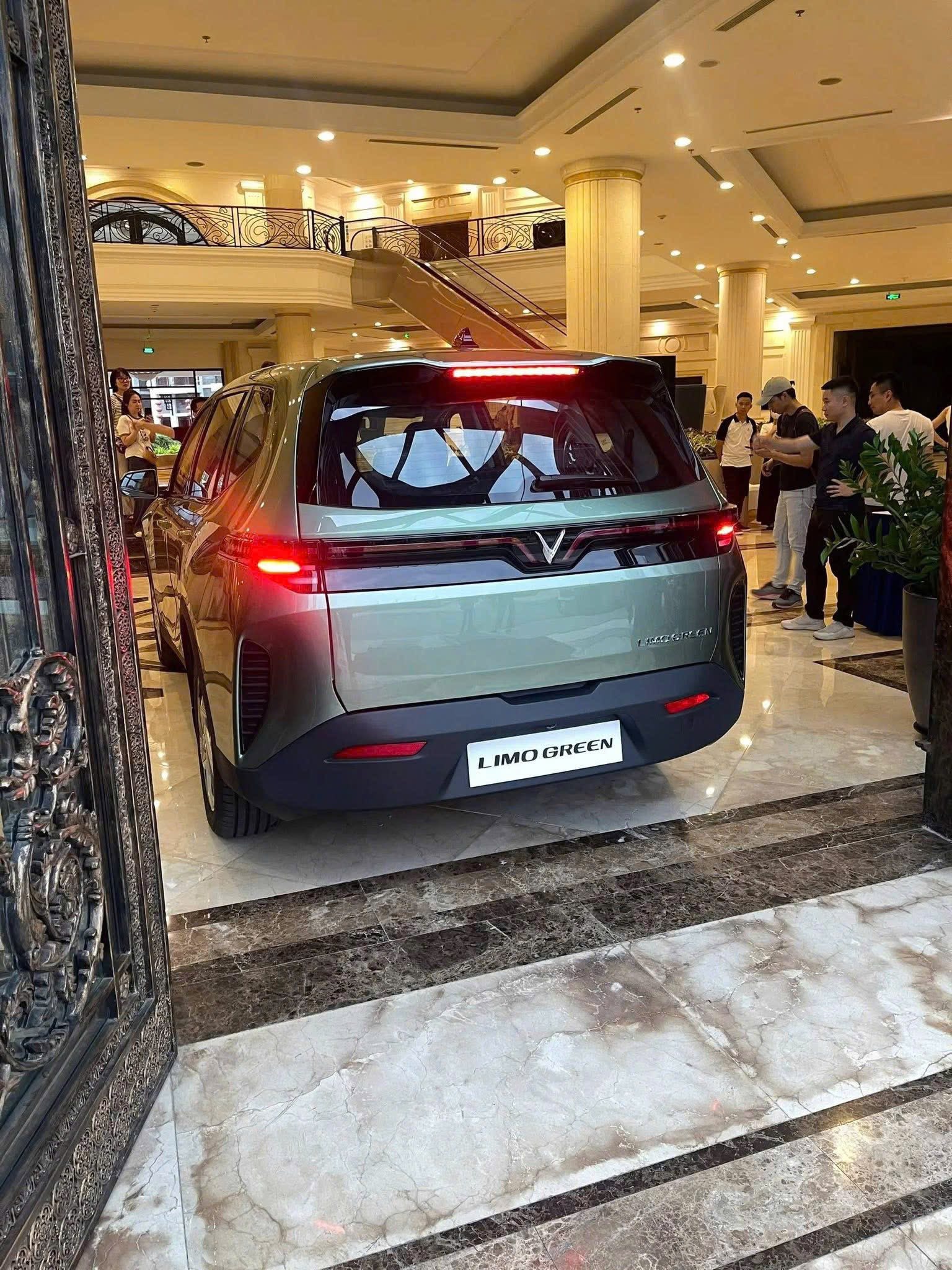 vinfast-limo-green-thuc-te-3-174