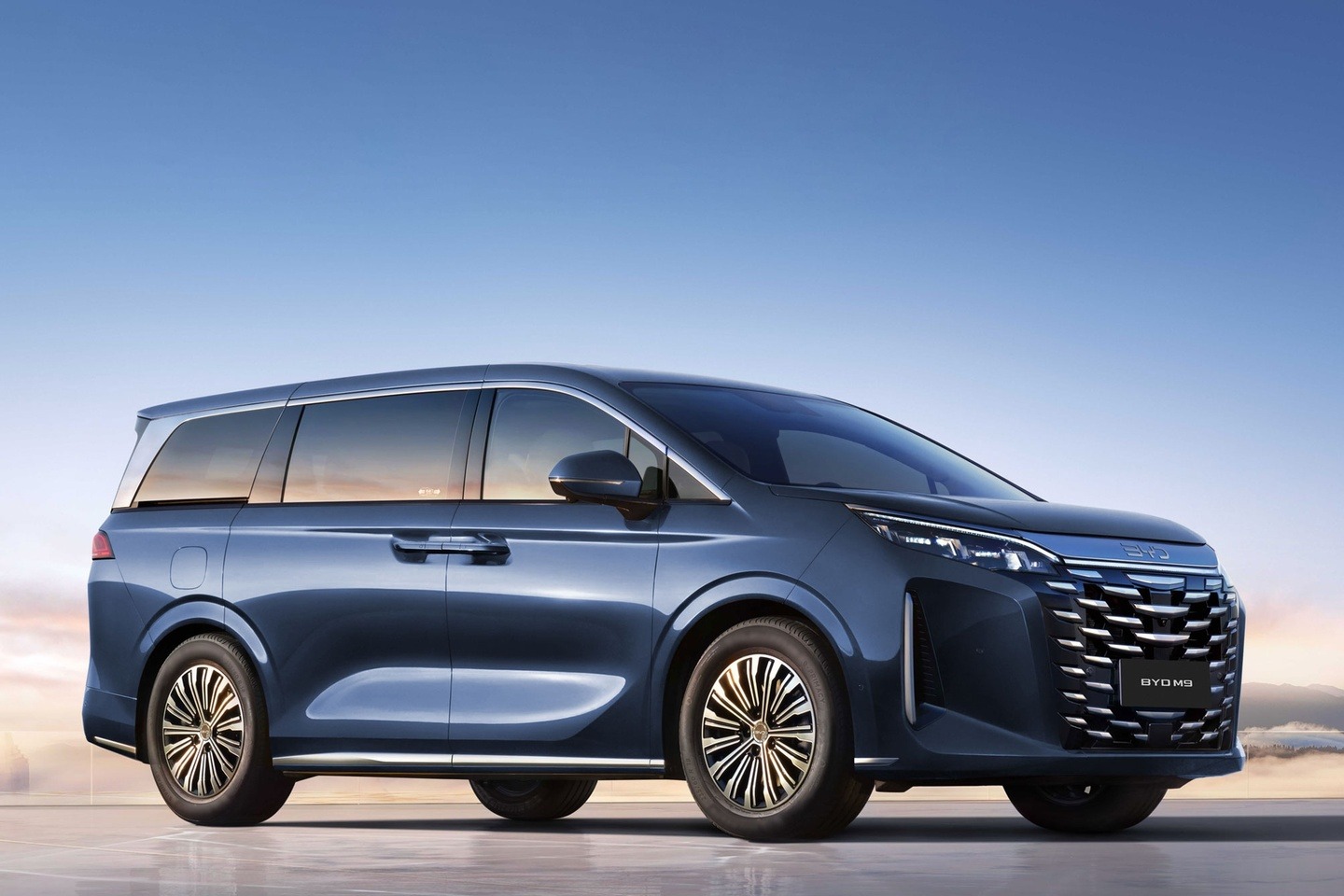 BYD M9 1