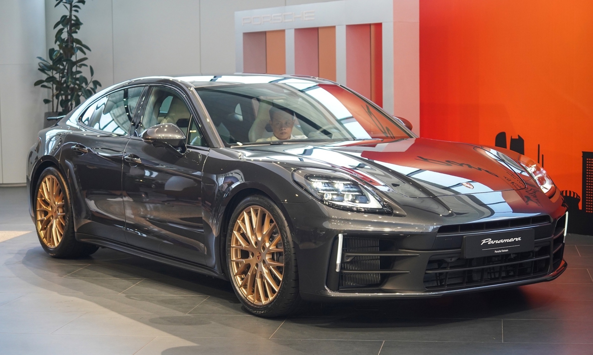 Porsche-Panamera