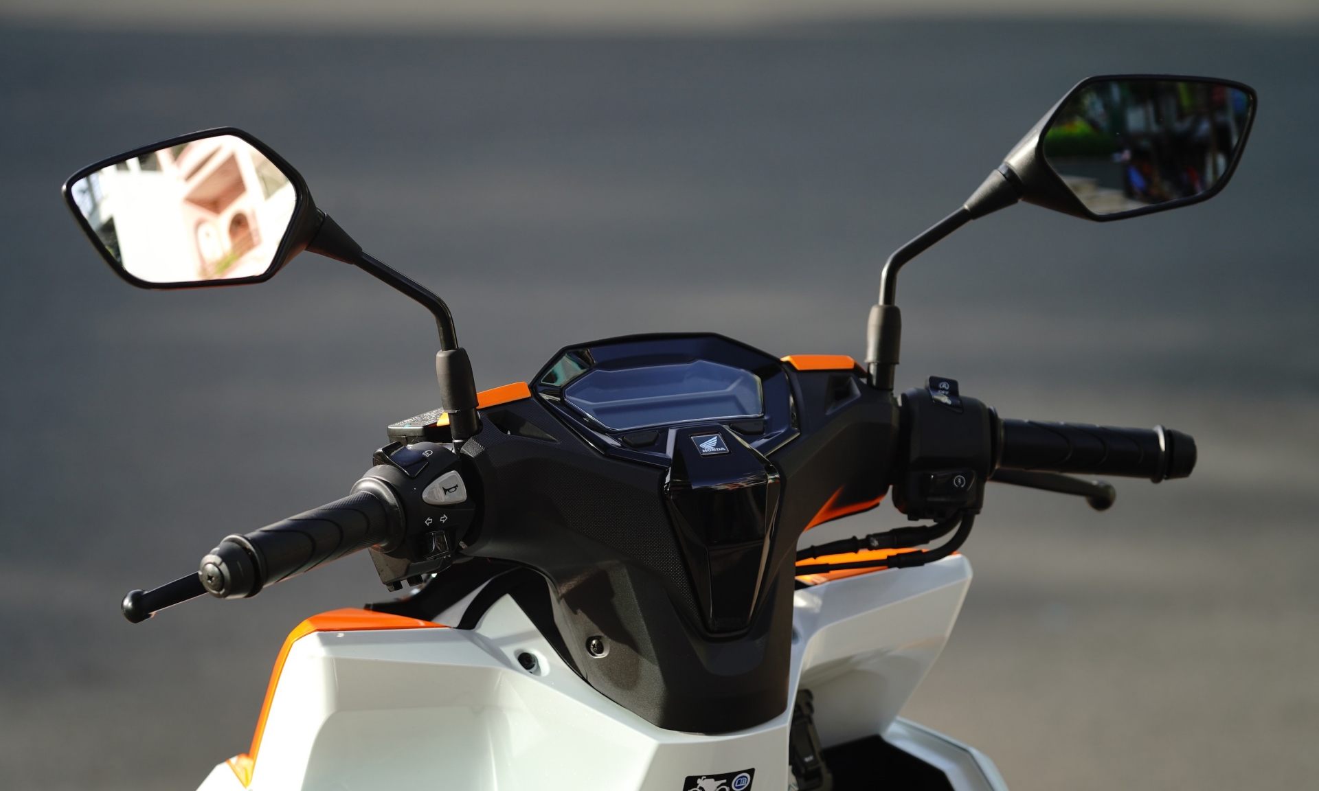 Honda-Vario-160-2