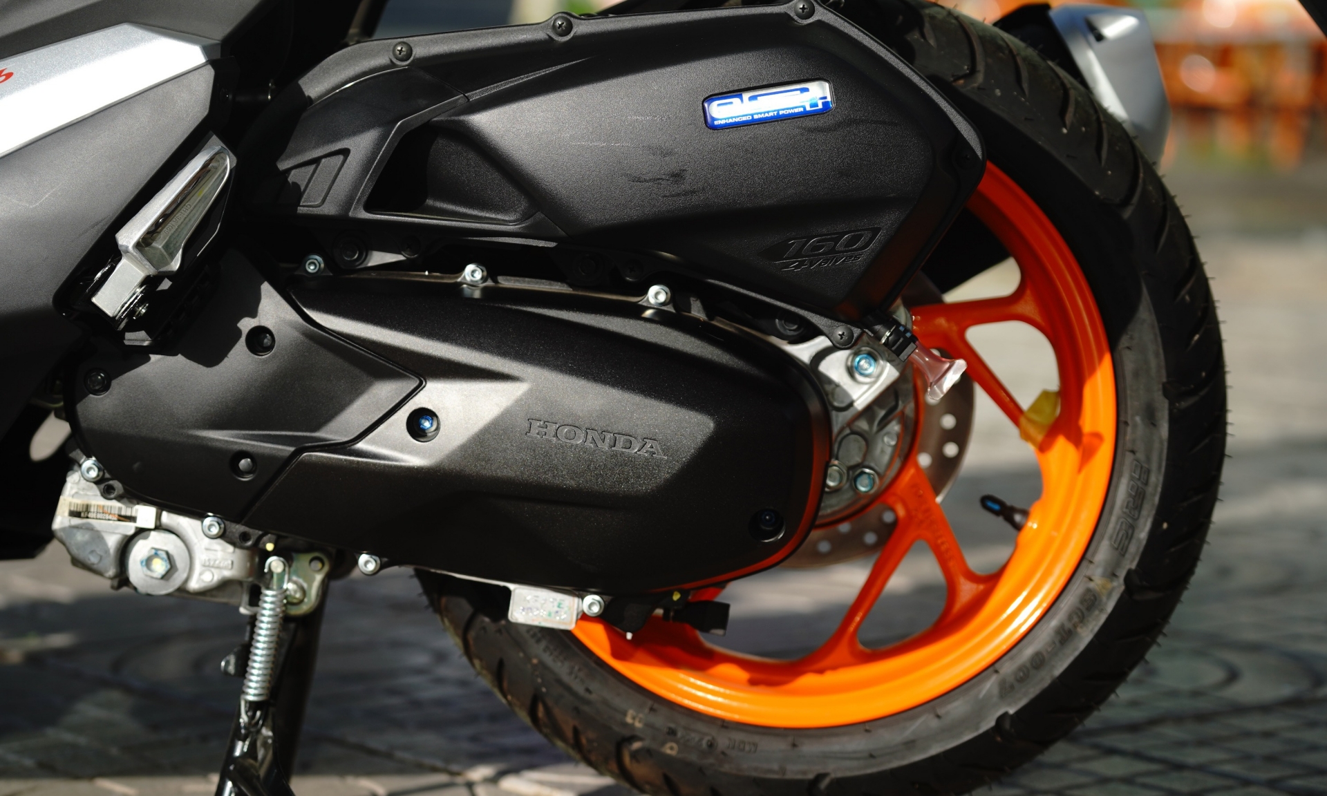 Honda-Vario-160-3