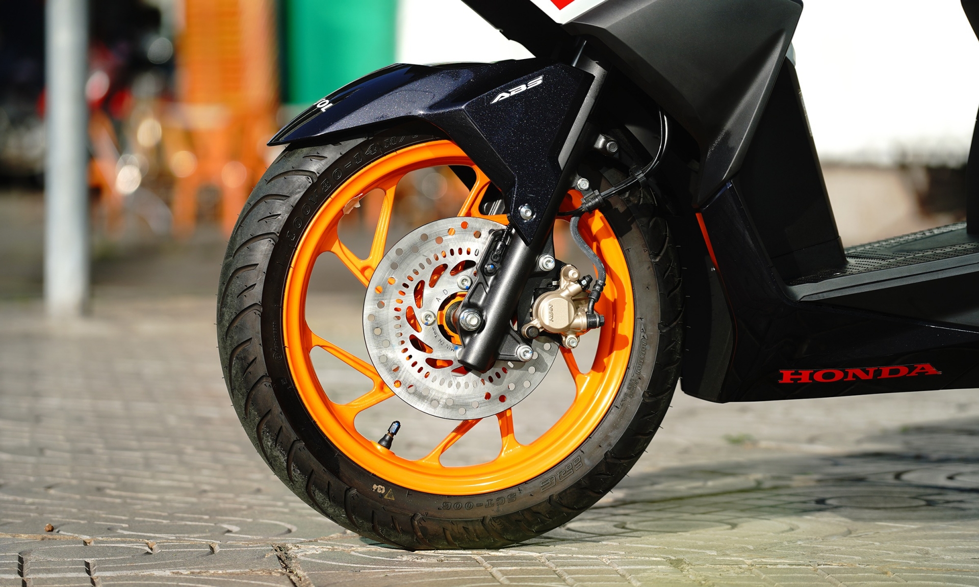 Honda-Vario-160-5
