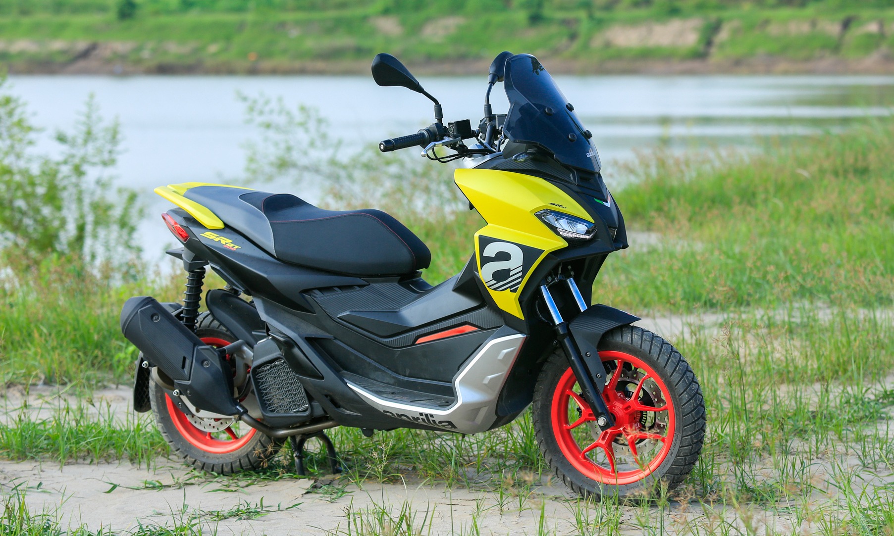 SR GT 200