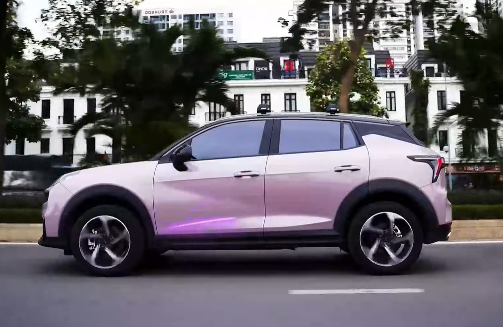 Lynk & Co 06 Core Plus 3