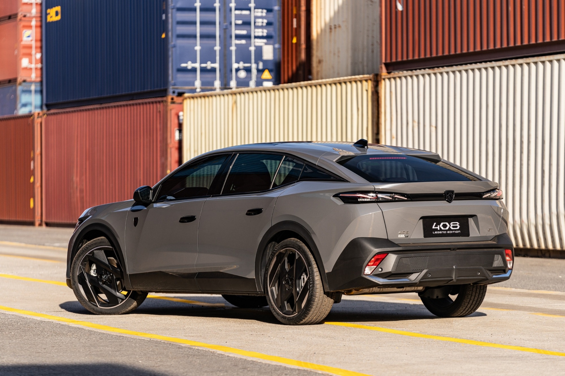 Peugeot 408 Legend Edition 3