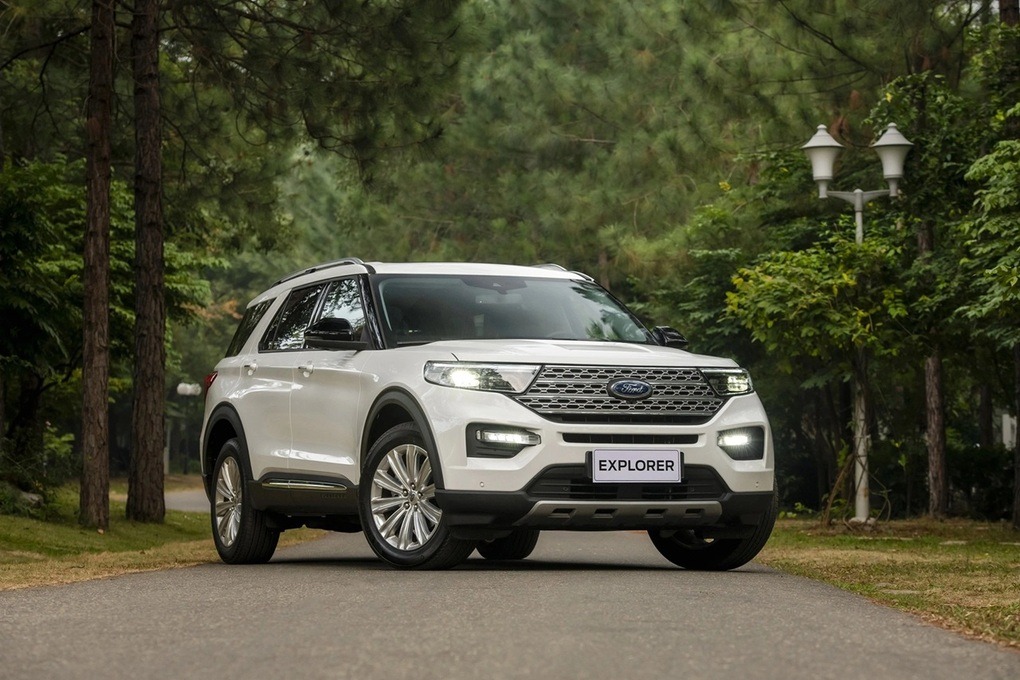 Ford Explorer 1