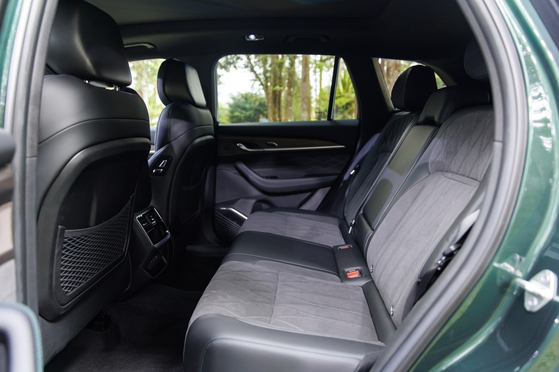 Geely Monjaro 6