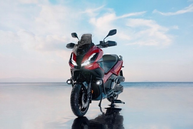 Honda ADV 350 2