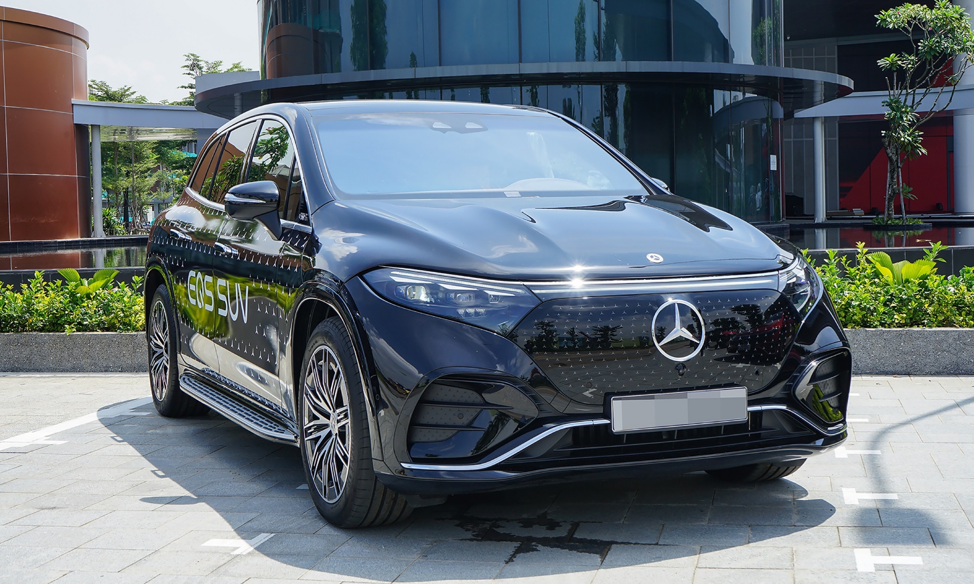Mercedes-Benz EQS