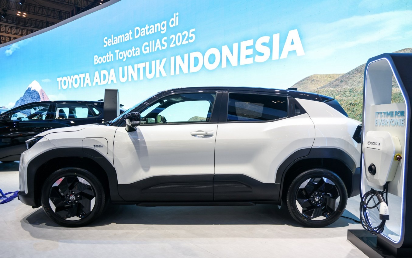 Toyota Urban Cruiser EV 1