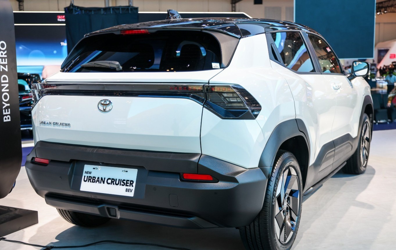 Toyota Urban Cruiser EV 2