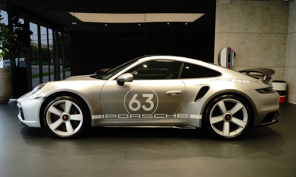 Porsche 911 Turbo 50 Years 1