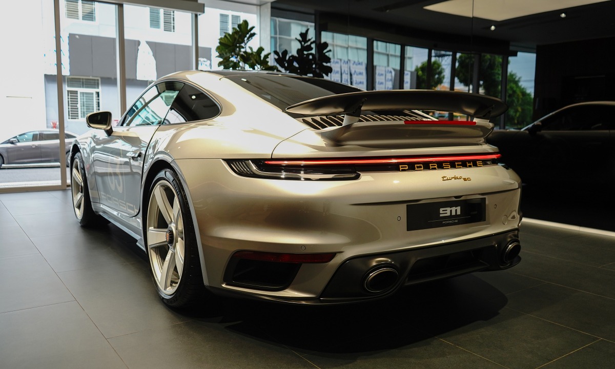 Porsche 911 Turbo 50 Years 2
