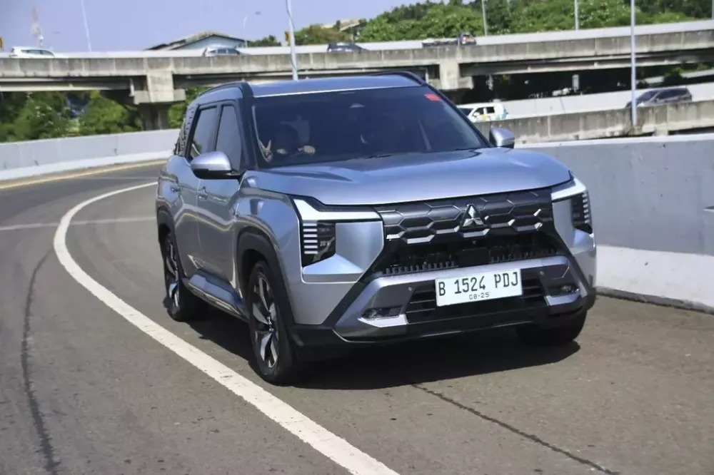 Mitsubishi Destinator 4