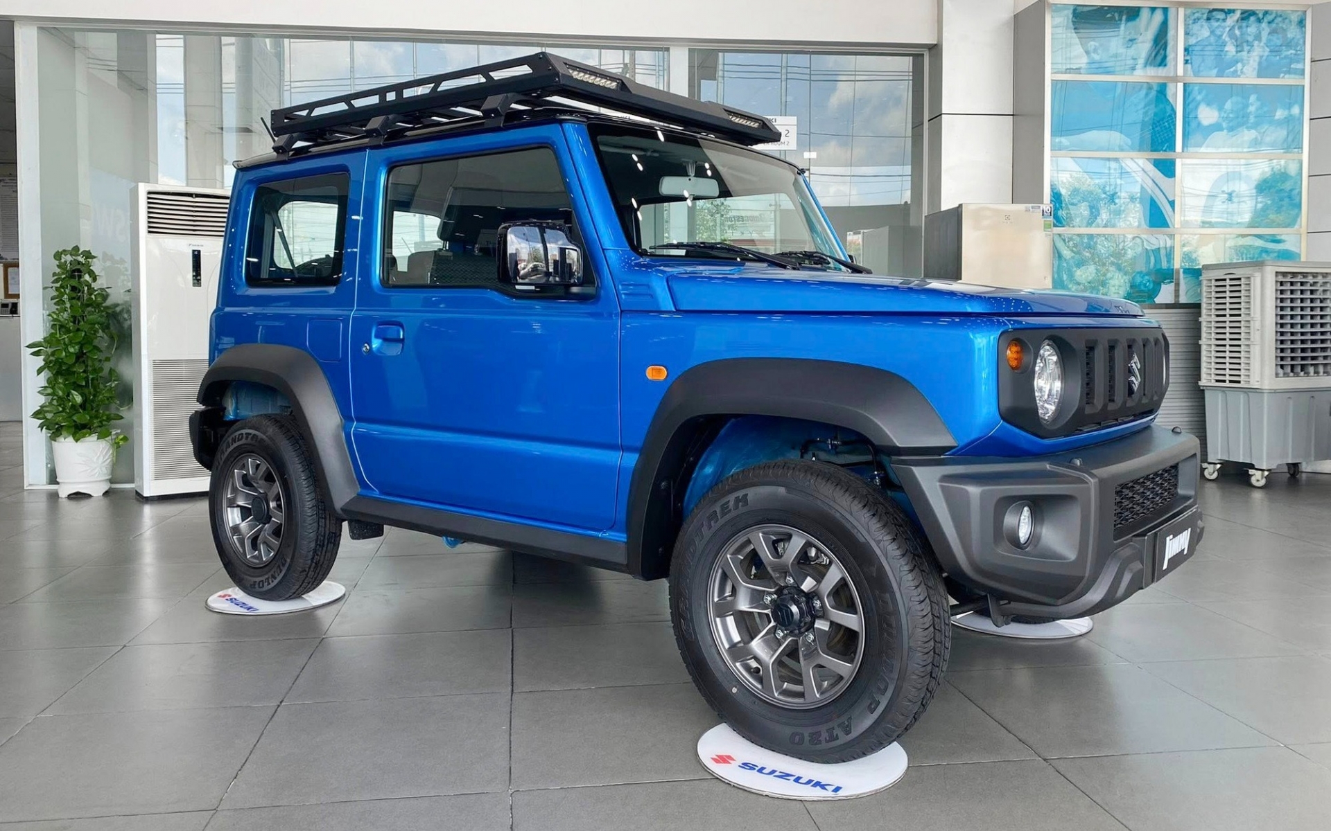 Suzuki Jimny 1