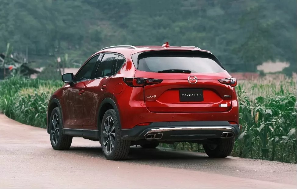 Mazda CX-5 Deluxe 1