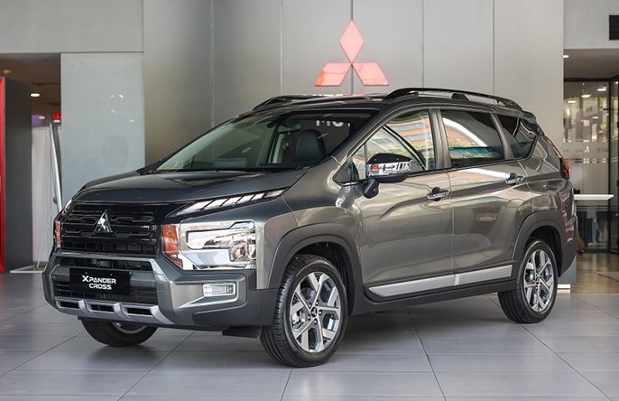 Gia-xe-Mitsubishi-Xpander-Cross