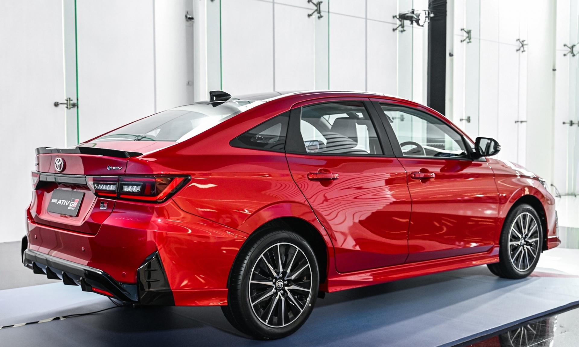 Toyota Vios Hybrid 1