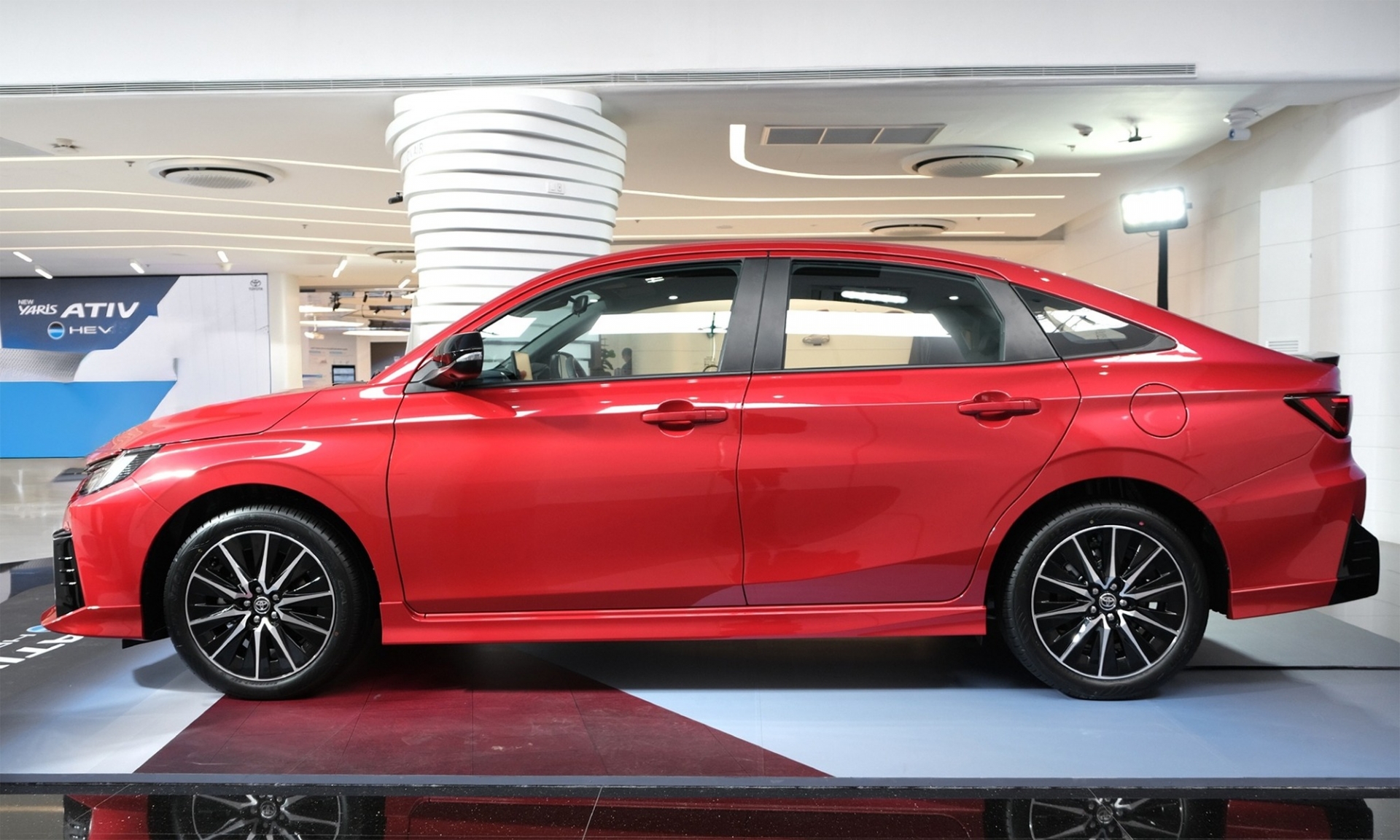 Toyota Vios Hybrid 2