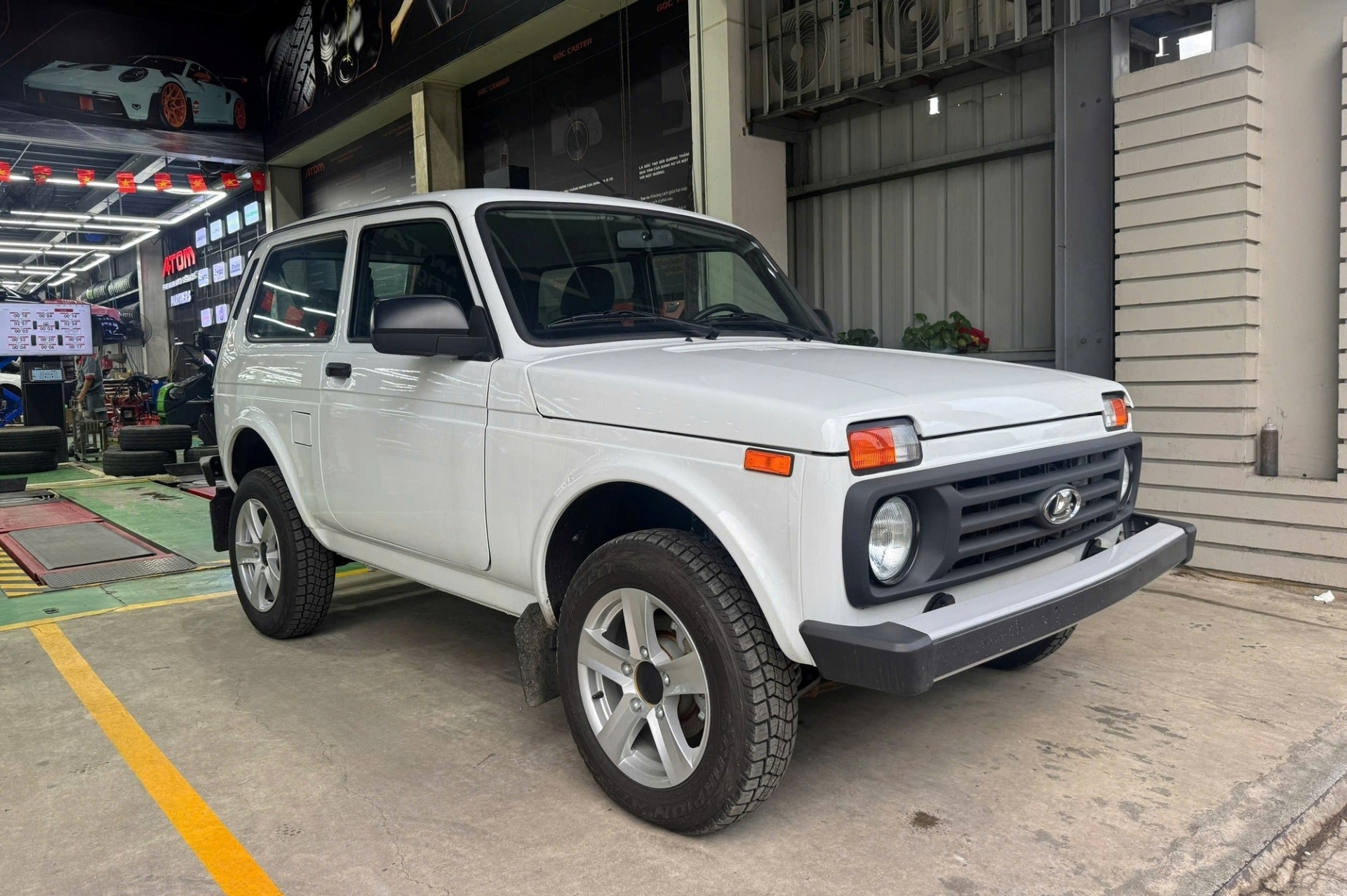 Lada Niva Legend
