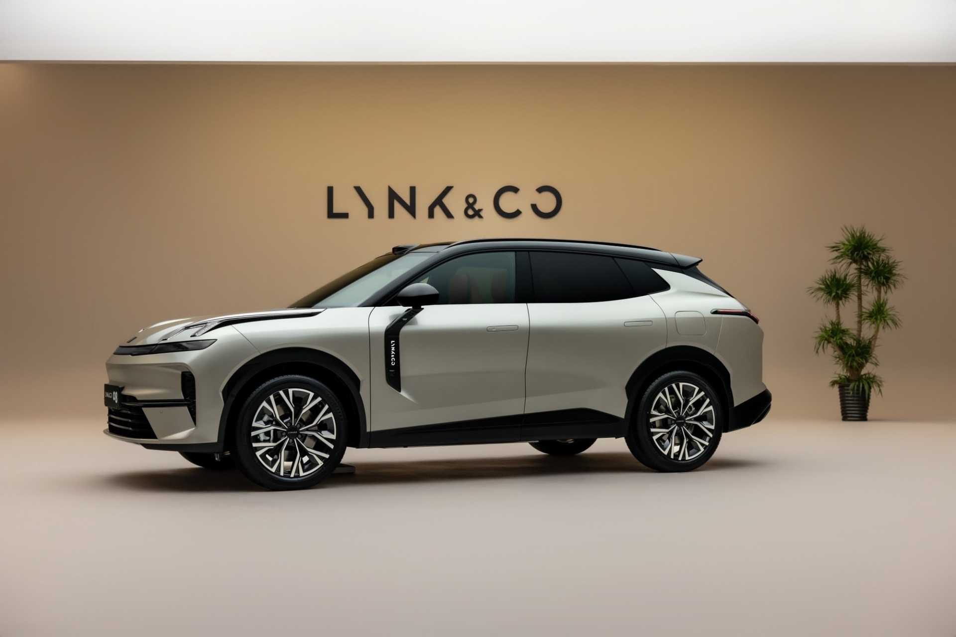 Lynk & Co 08 1