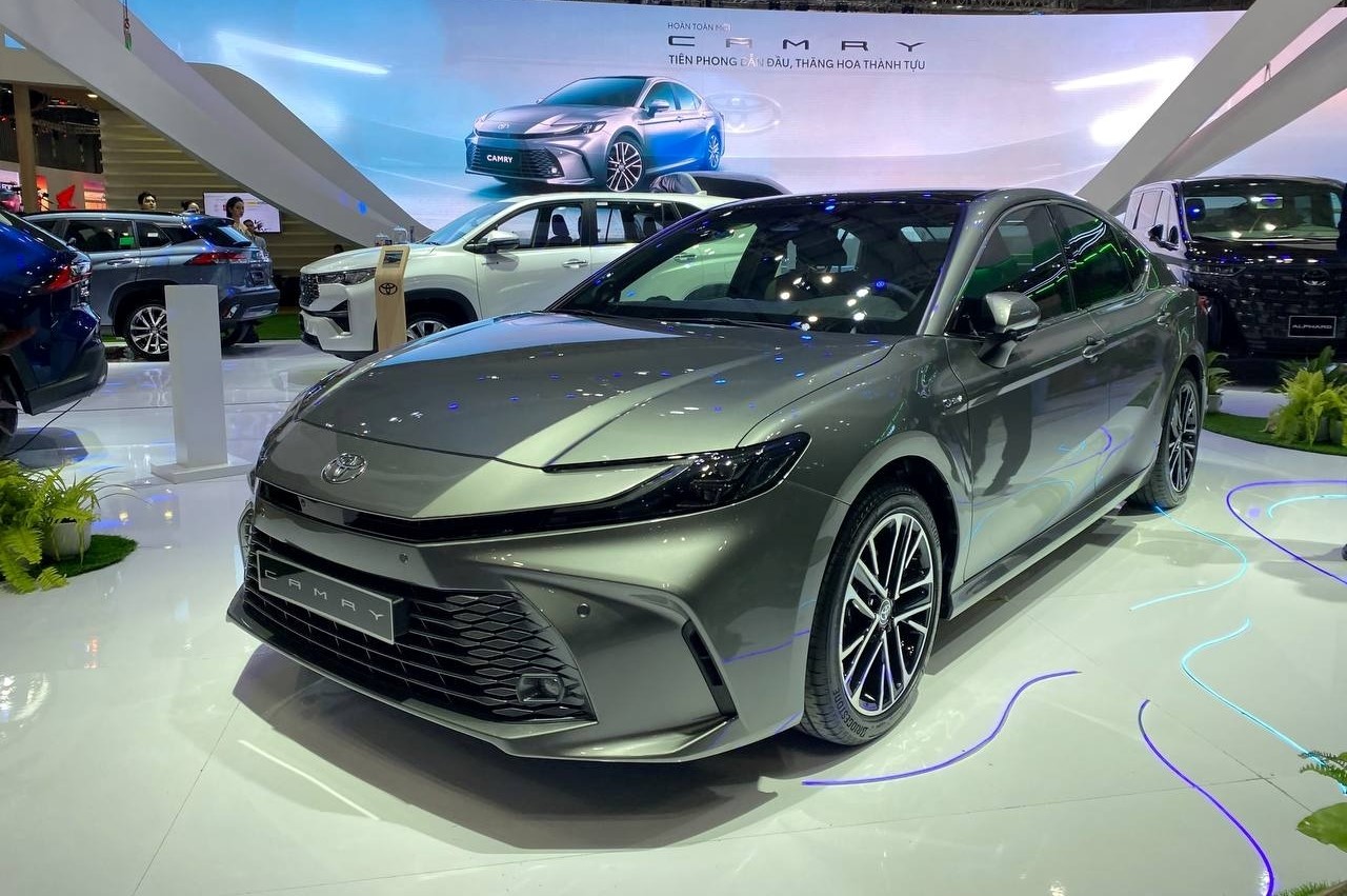 Toyota Camry Hybrid