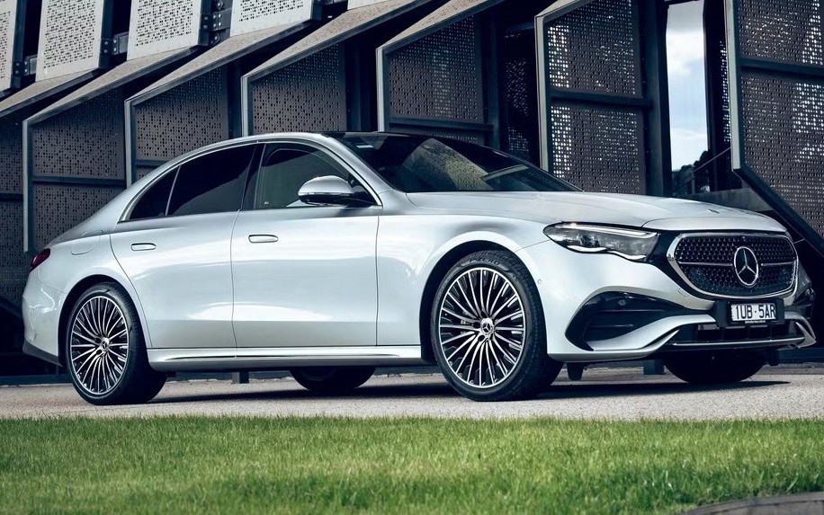 Mercedes-Benz E-Class 2025