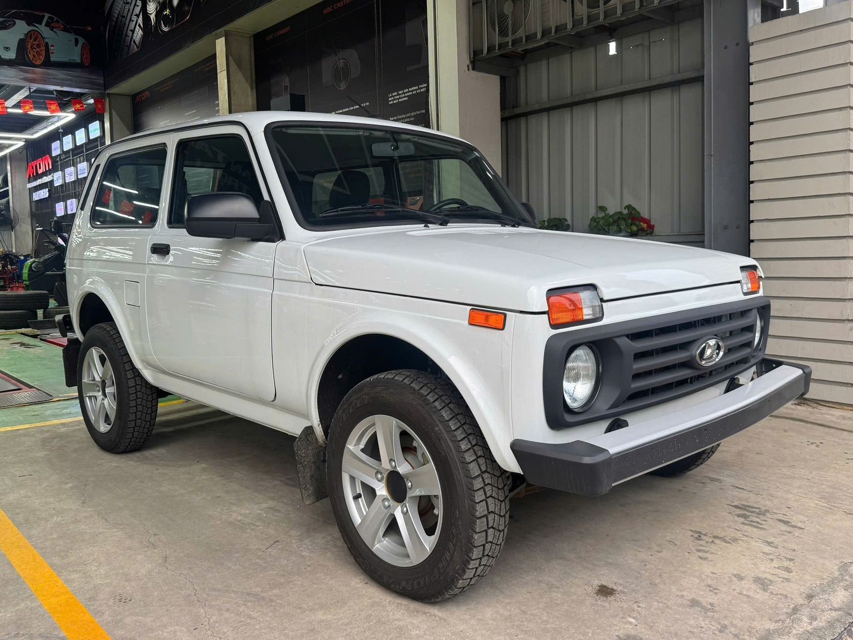 Lada Niva Legend 1