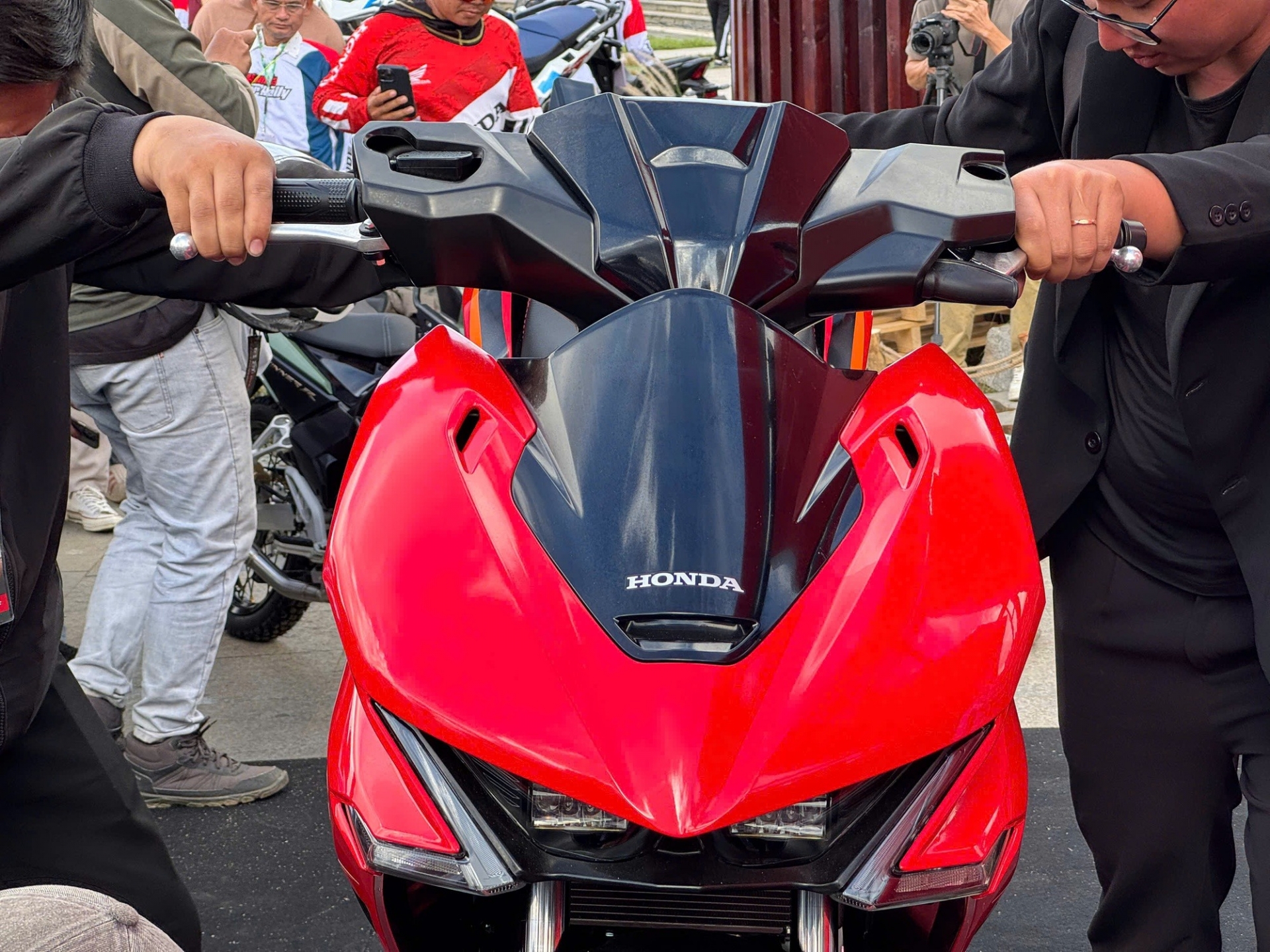 Honda Winner R 3
