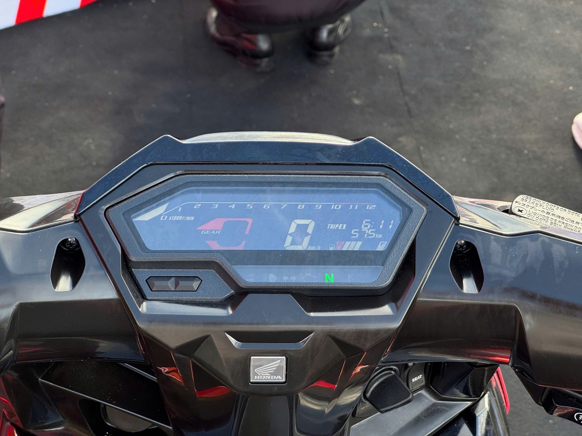 Honda Winner R 5