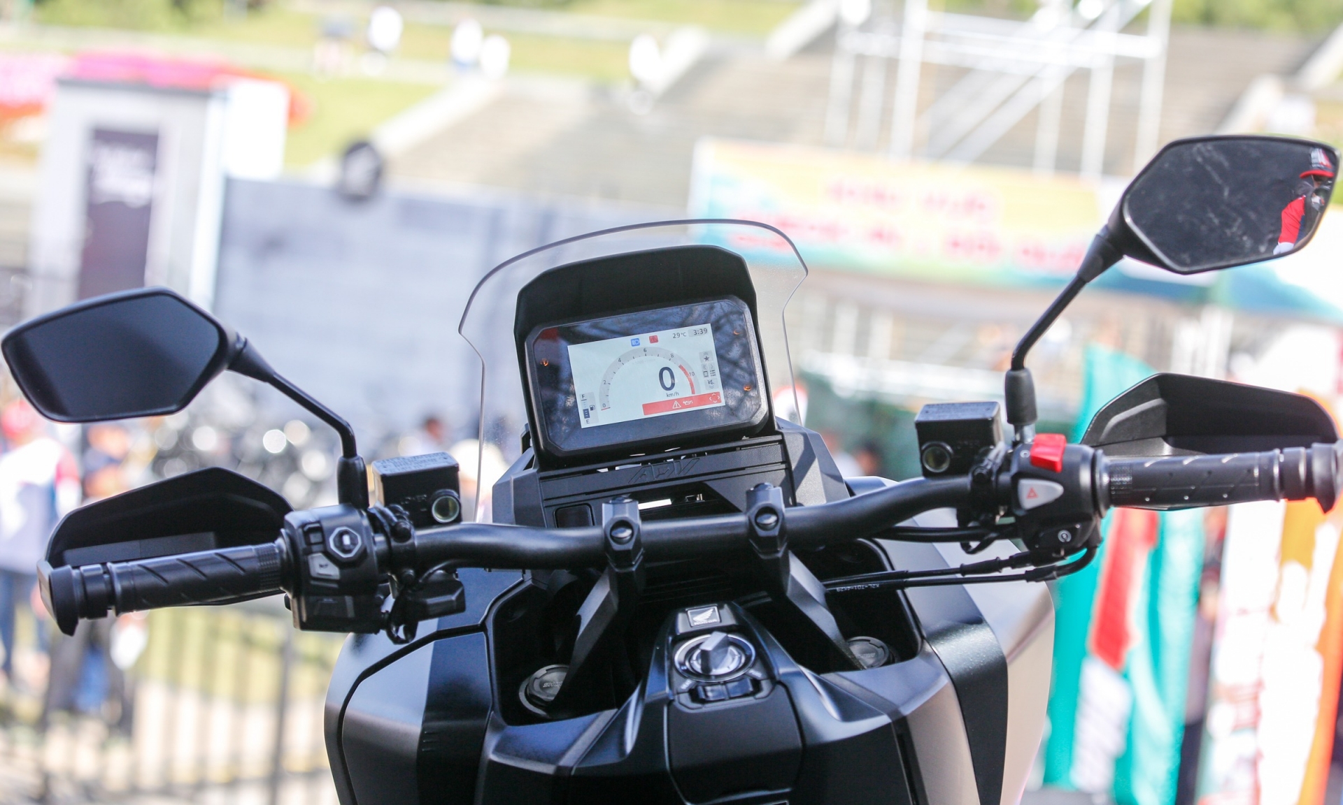Honda ADV 350 2