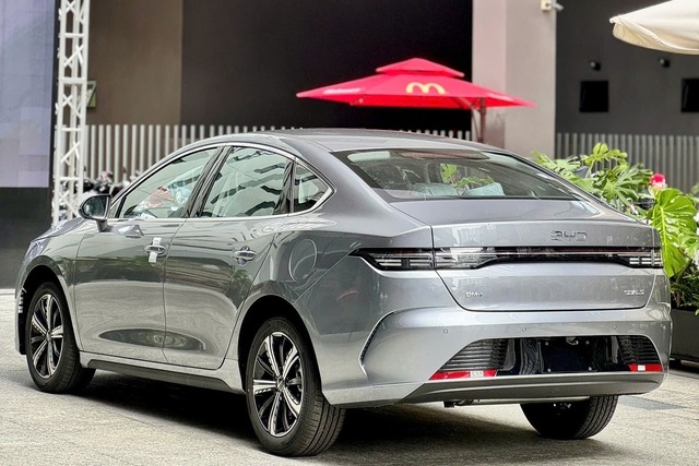 BYD Seal 5 1