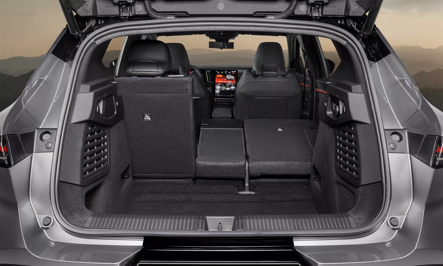 Mitsubishi Eclipse Cross EV 4