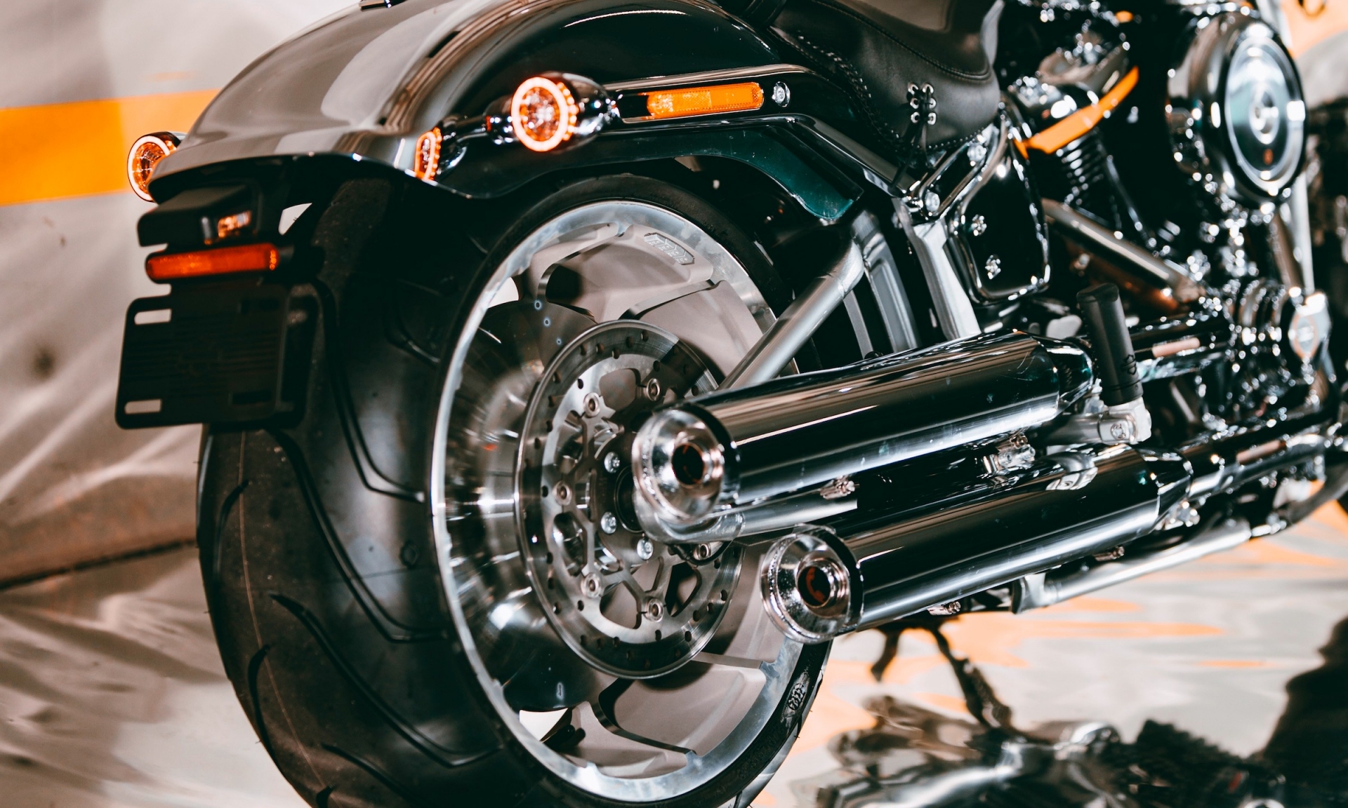 Harley-Davidson Fat Boy Gray Ghost 2025 3