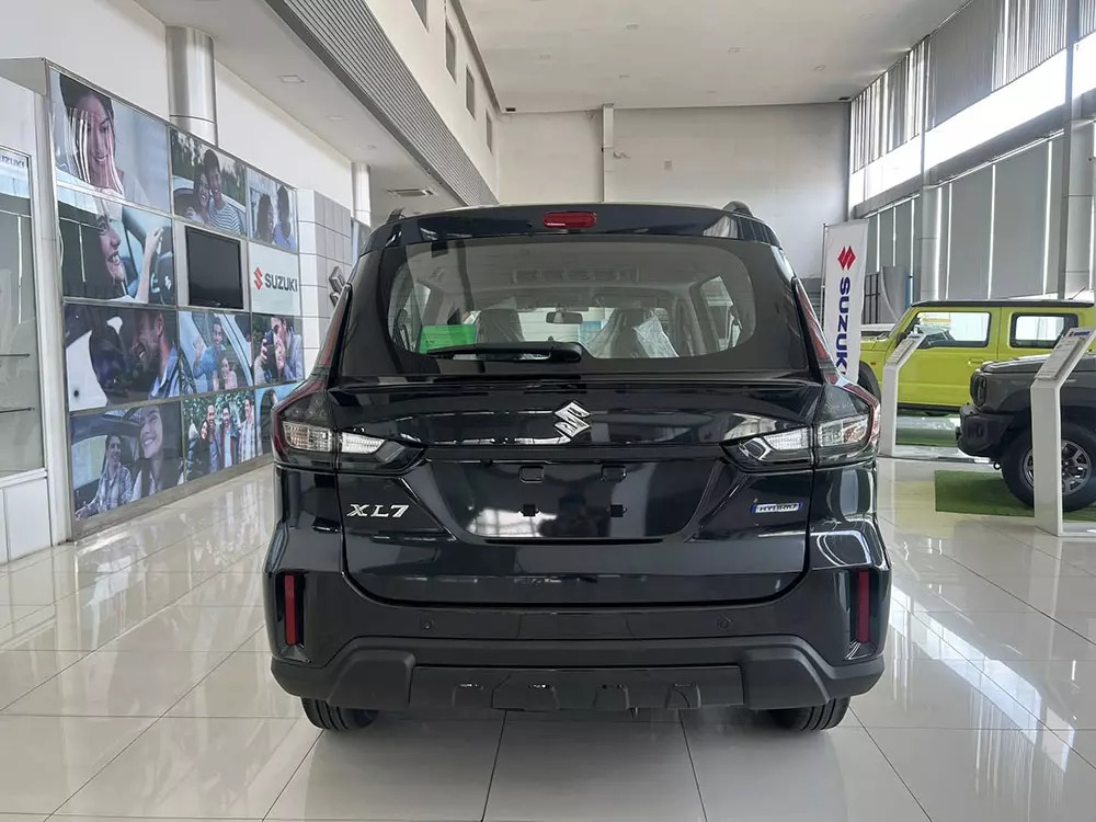 Suzuki XL7 Black Edition 2