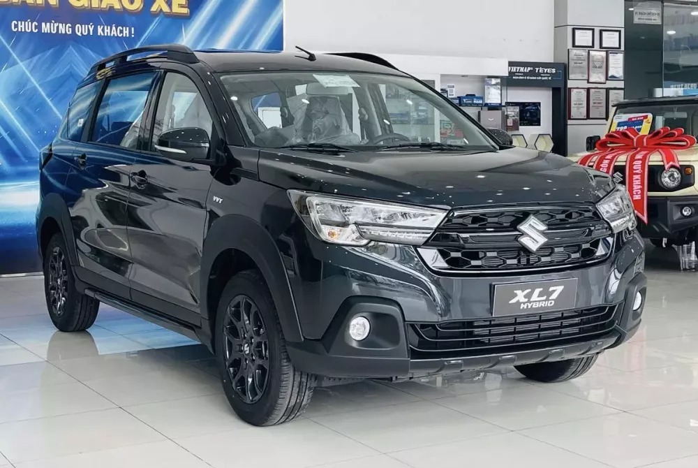 Suzuki XL7 Black Edition