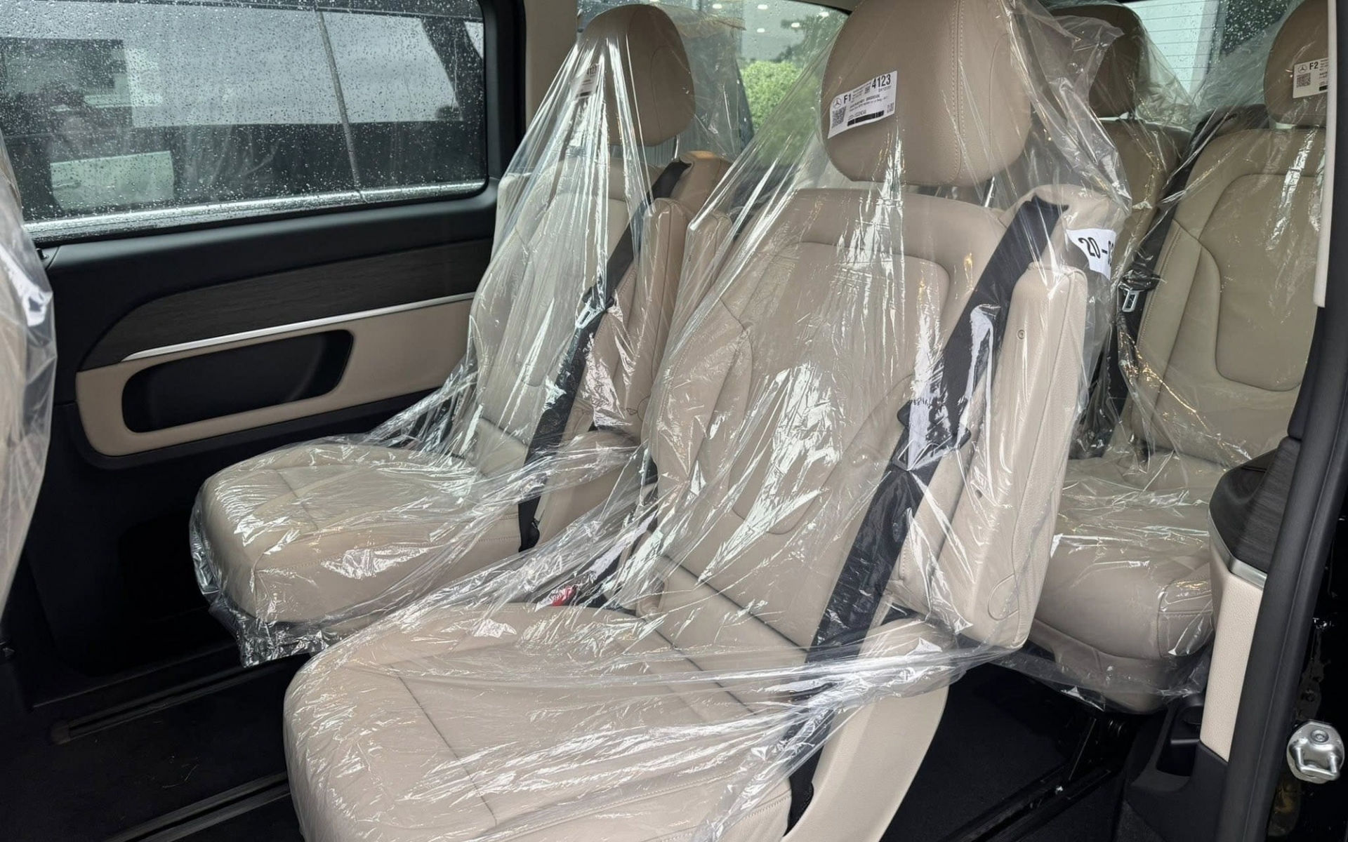 Mercedes-Benz V-Class 2025 5