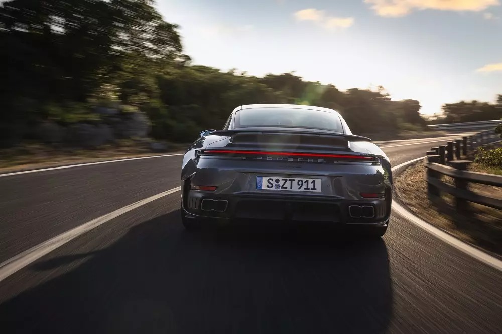 Porsche 911 Turbo S 2