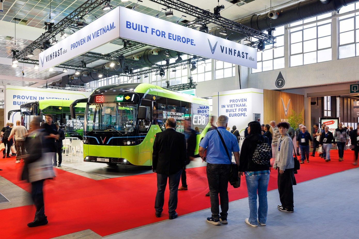 vinfast-eb-8-1