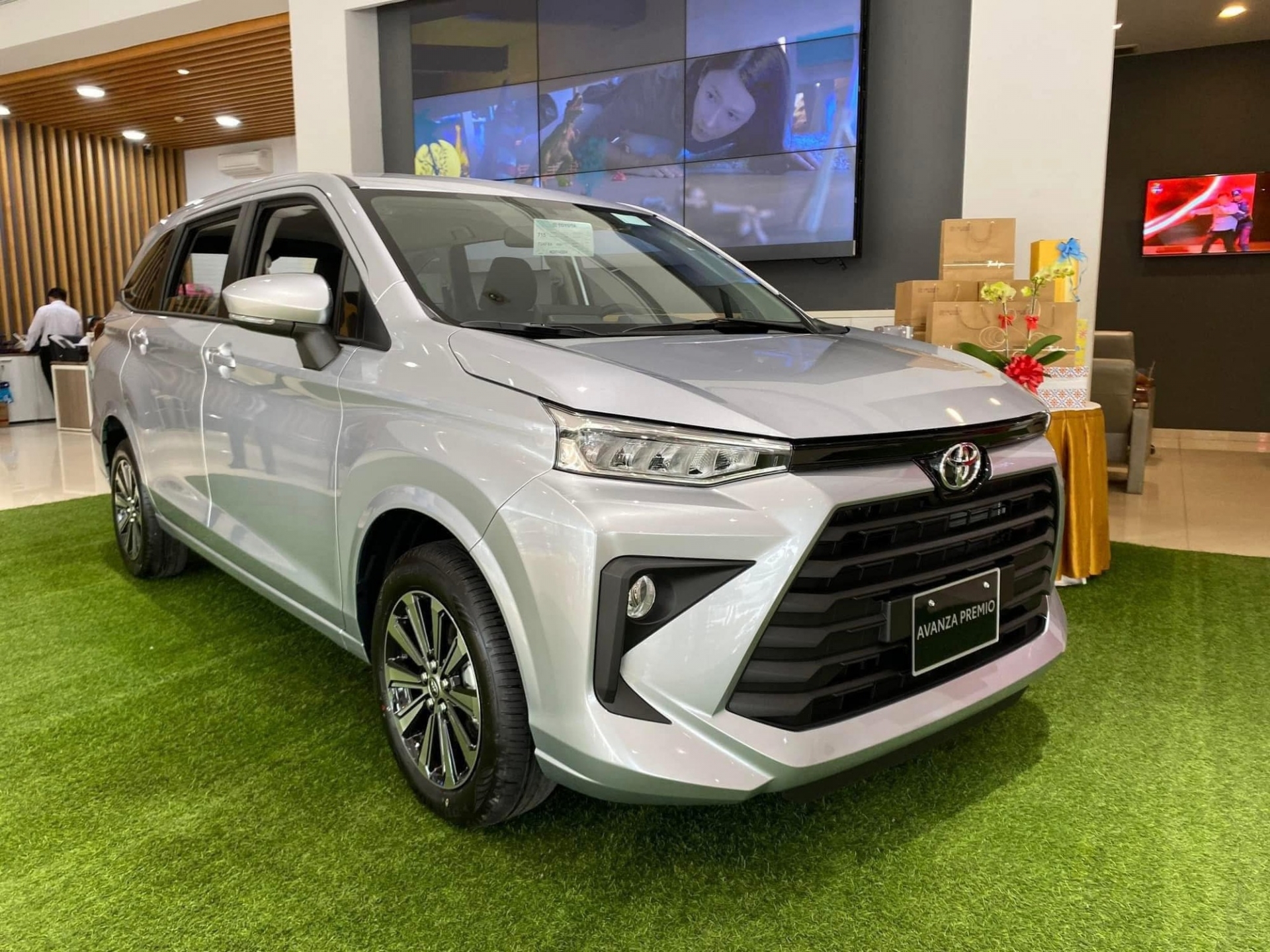 Toyota Avanza Premio