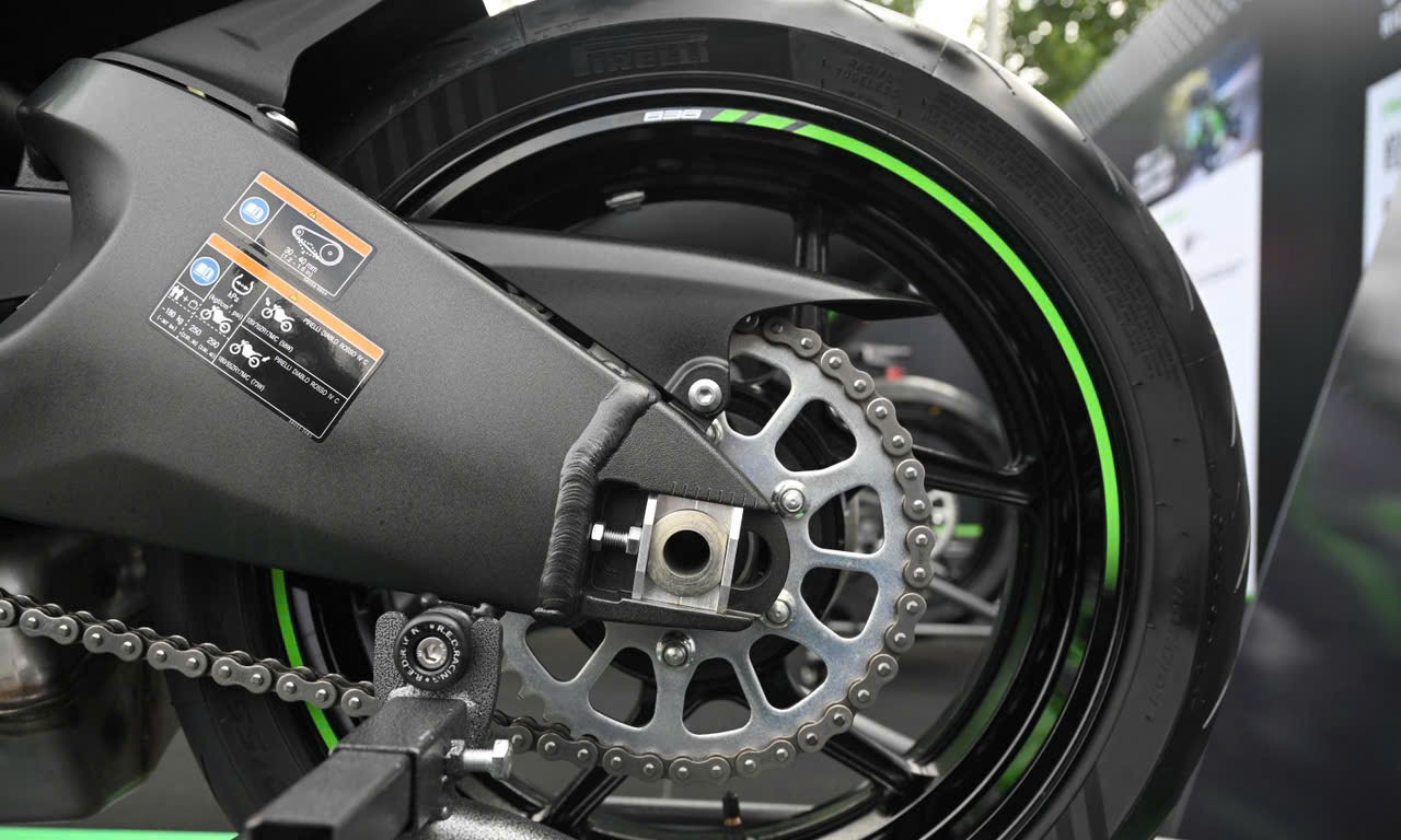 Kawasaki Ninja ZX-6R 2025 6
