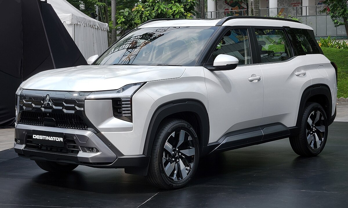 Mitsubishi Destinator 10