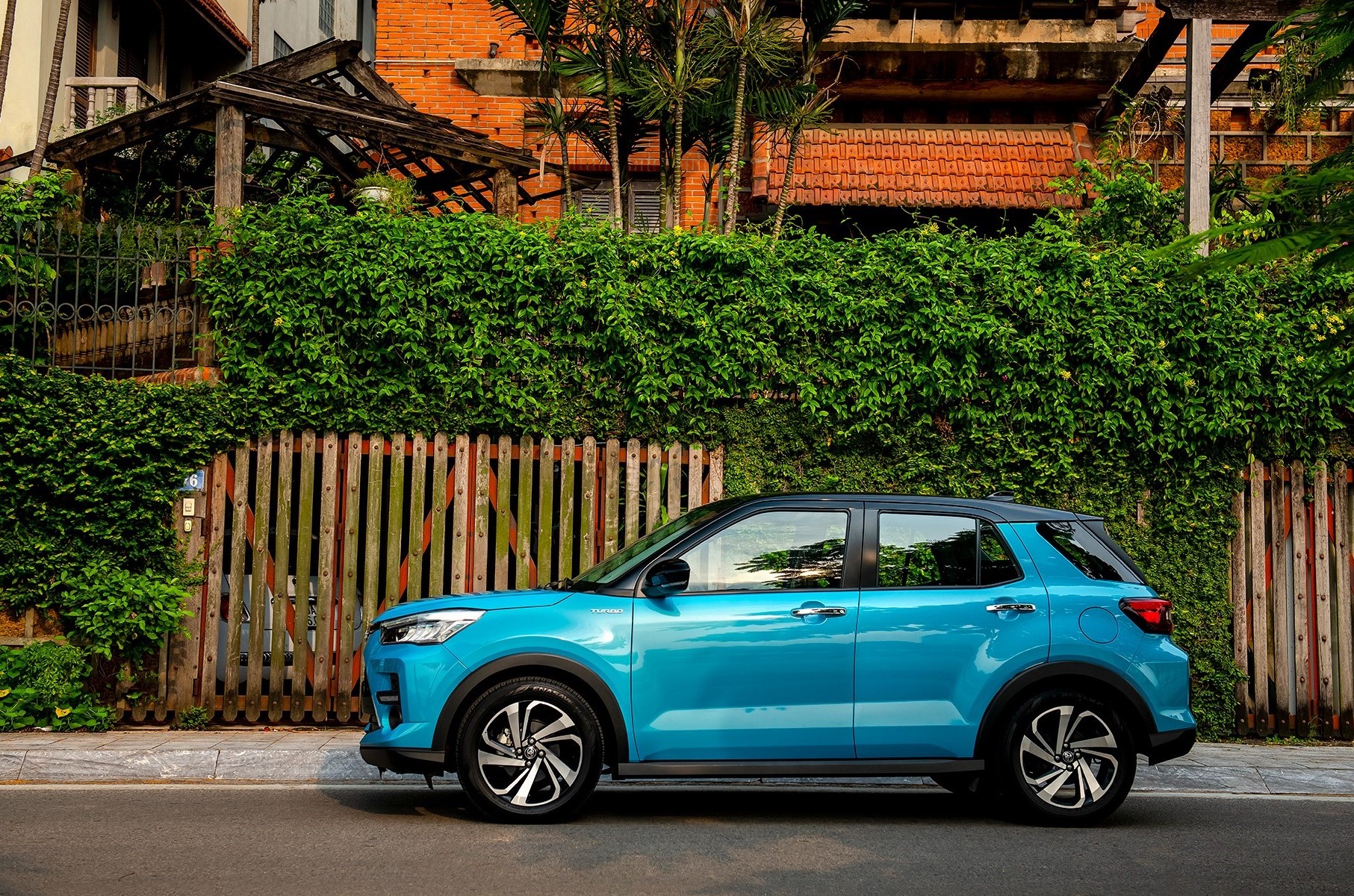 toyota-raize-3